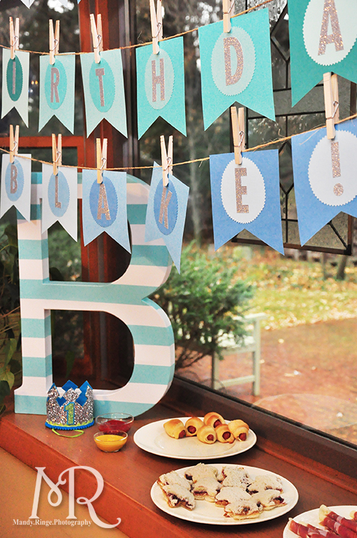 Under the Sea themed birthday party // Birthday banner, large first name letter // Boy's first birthday // by Mandy Ringe Photography