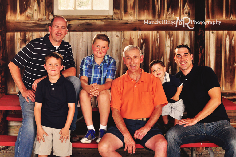 Extended family portrait session // Inside the 3-sided barn // Peck Farm Park - Geneva, IL // by Mandy Ringe Photography