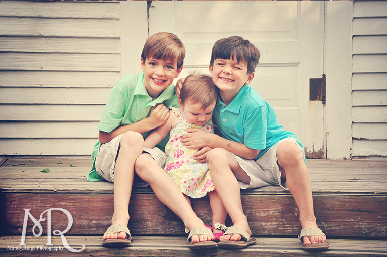 Siblings on the steps of a one-room schoolhouse // Leroy Oaks // by Mandy Ringe Photography