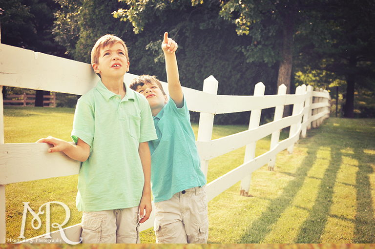 Boys standing in front of a white fence // Leroy Oaks // by Mandy Ringe Photography