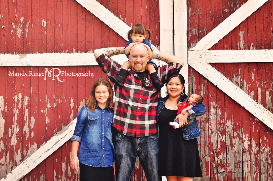 Summer family portraits // Red and white barn // Leroy Oakes Forest Preserve - St. Charles, IL // by Mandy Ringe Photography