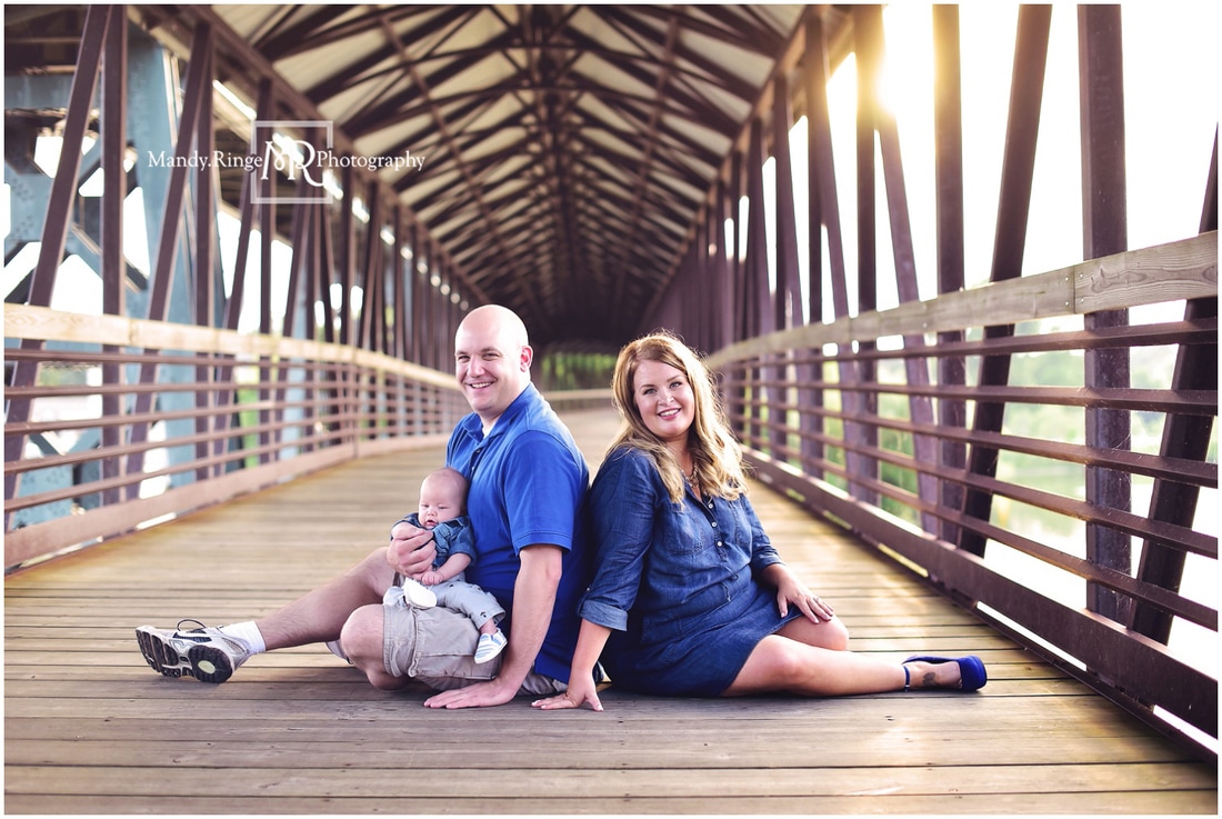 Summer extended family portraits // Pottawatomie Park - St. Charles, IL // by Mandy Ringe Photography