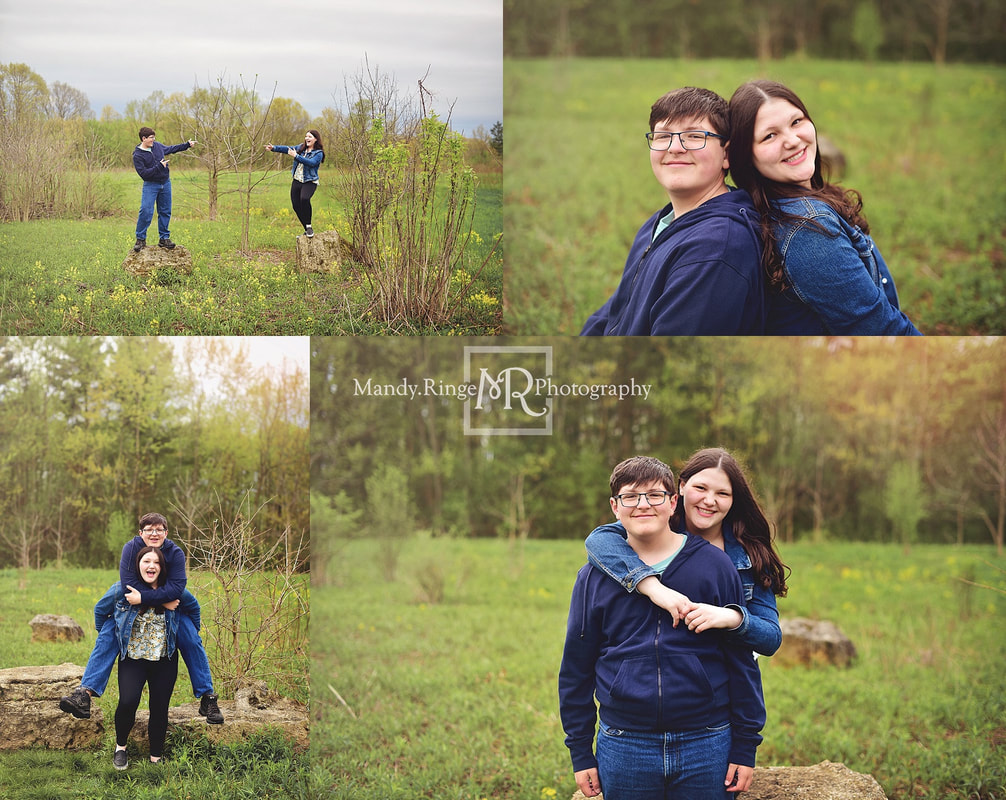 Family portrait session // Woods, rustic, teenagers, family of five // by Mandy Ringe Photoraphy // Leroy Oakes // St. Charles, IL Photographer