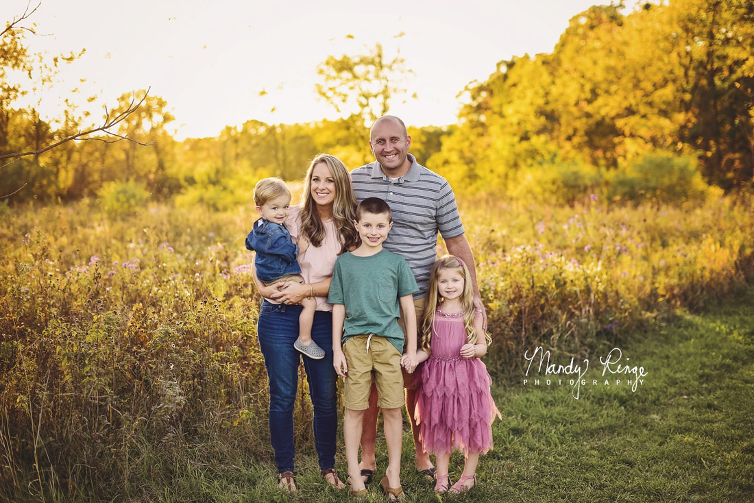 Mandy Ringe Photography // St Charles, IL Photographer // Family Portraits