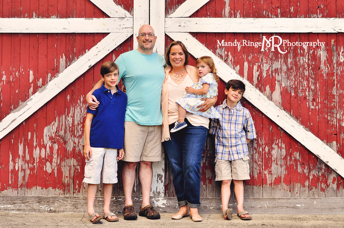 Family portraits // Red and white barn door // Leroy Oakes Forest Preserve - St. Charles, IL // by Mandy Ringe Photography
