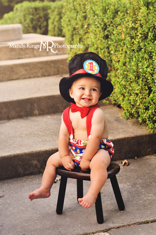 Circus themed first birthday portraits // outdoors, stool, ringmaster // Geneva, IL // by Mandy Ringe Photographer