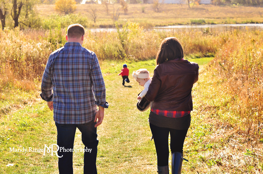 Fall family portaits // Peck Farm - Geneva, IL // by Mandy Ringe Photography