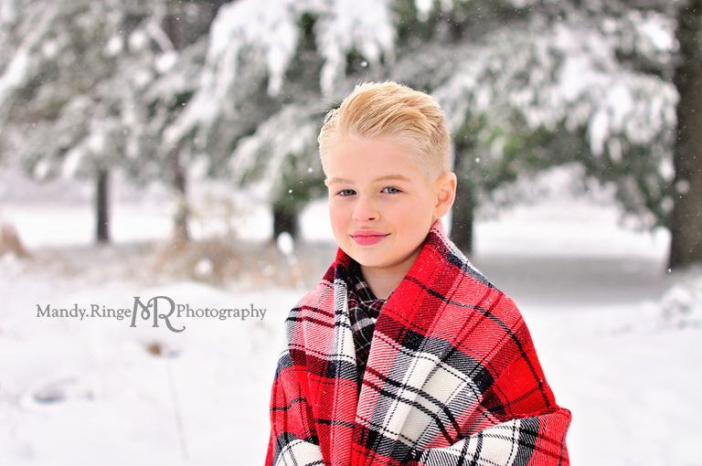 Hot cocoa stand styled mini session // snow, christmas, plaid blanket, pine trees // Leroy Oakes - St Charles, IL // by Mandy Ringe Photography
