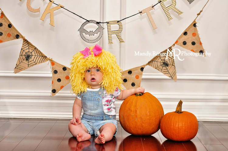 Halloween costume mini session // client's home, pumpkins, pennant banner, trick or treat, indoors // St. Charles, IL // by Mandy Ringe photography