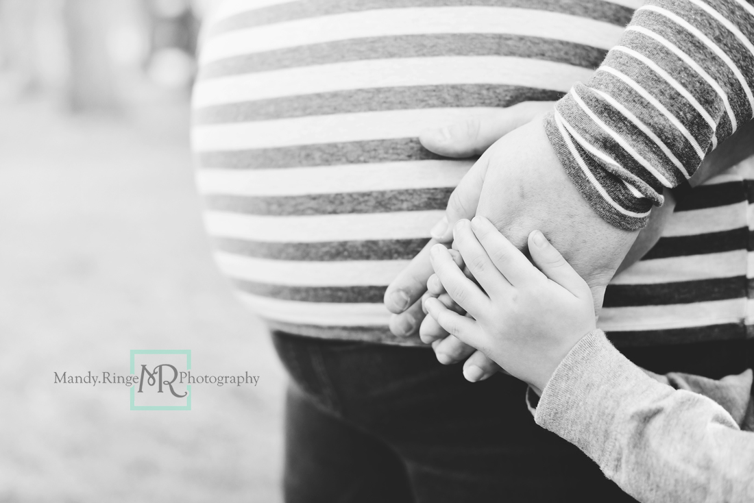 Maternity portraits // big brother, family of three, hands on belly // Leroy Oakes - St. Charles, IL // Mandy Ringe Photography