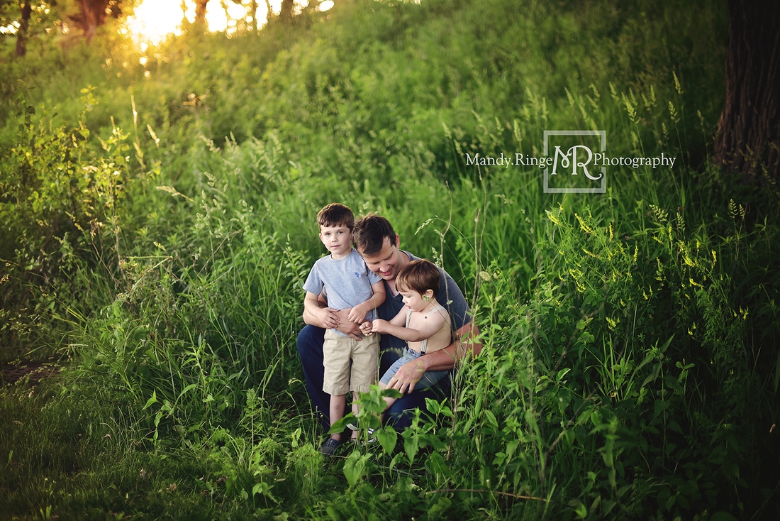 The Happy Togs shootout // Family portraits, family of five, natural posing, golden hour // Fox River Marina - Port Barrington, IL // by Mandy Ringe Photography