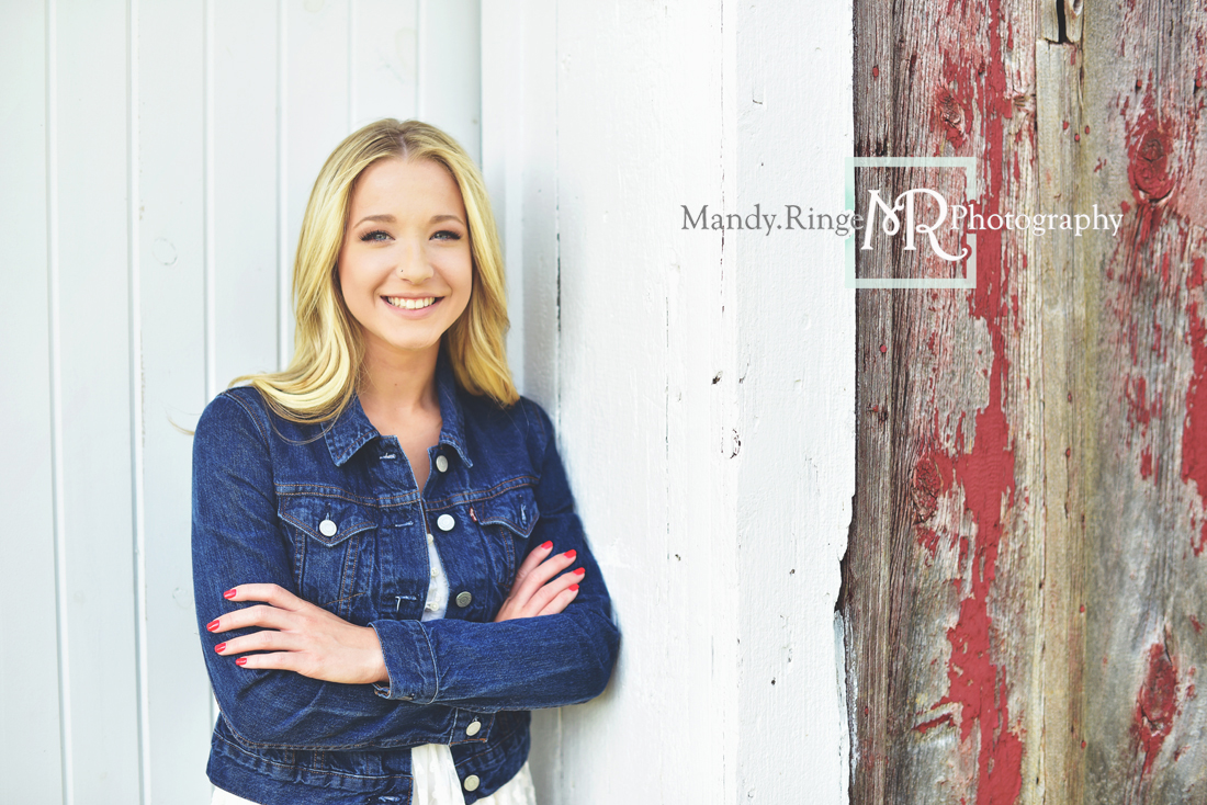 Teen girl senior portraits // red and white barn // Leroy Oakes - St. Charles, IL // Mandy Ringe Photography