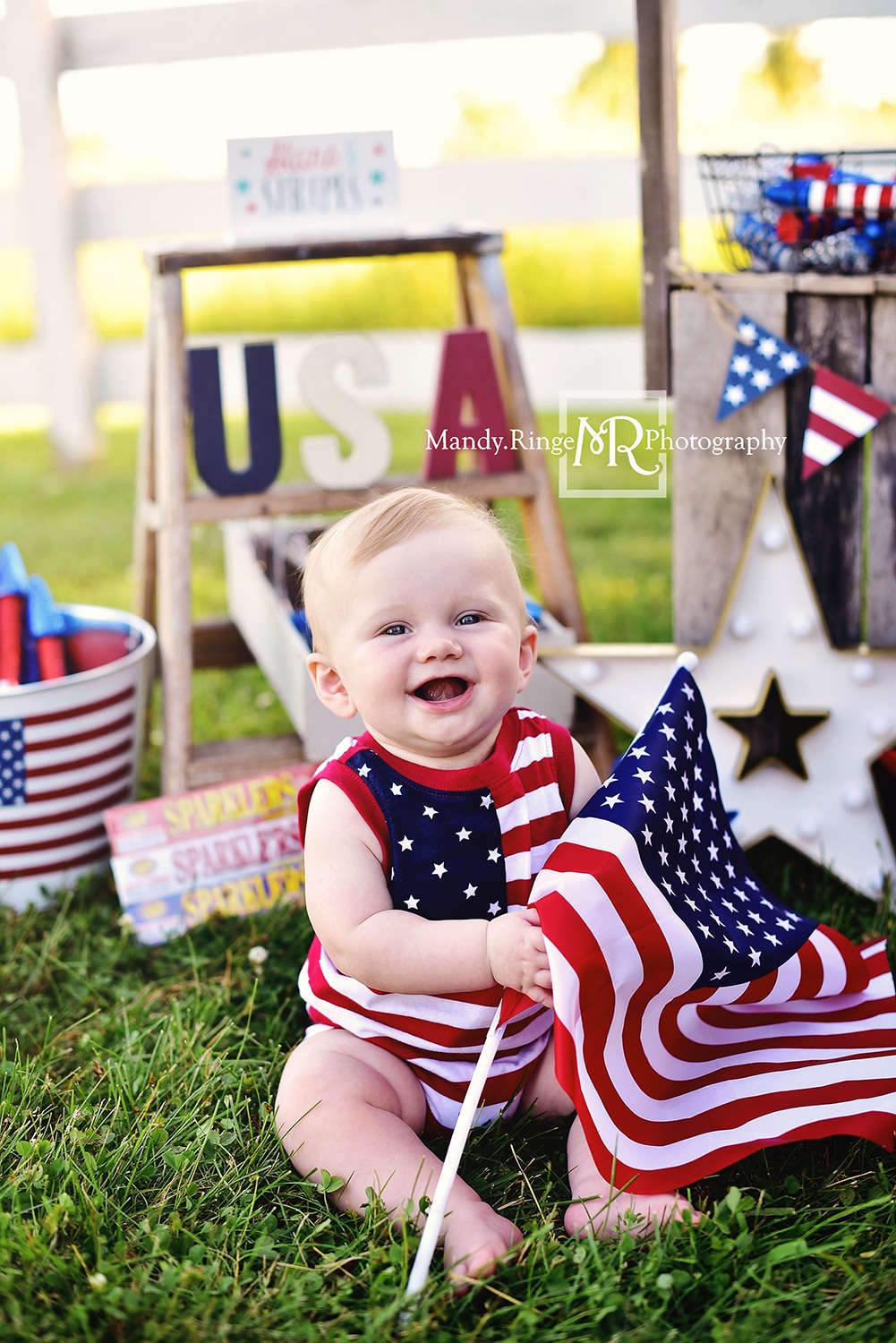 Stars and Stripes mini sessions // patriotic, fireworks stand, flag quilt, Radio Flyer wagon, red, white, and blue // Leroy Oakes - St. Charles, IL // by Mandy Ringe Photography